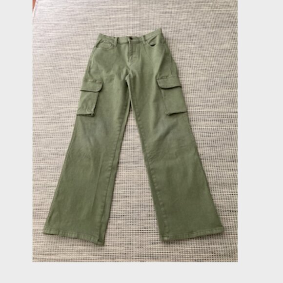 Love Trends Olive Green Mid Rise Wide Leg Cargo Pant  Size 5. Junior - Picture 2 of 11